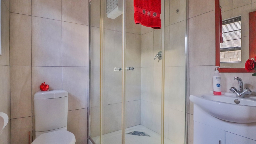 5 Bedroom Property for Sale in Dana Bay Western Cape